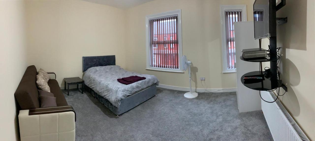 50 Mayford Road Ξενοδοχείο Μάντσεστερ Εξωτερικό φωτογραφία