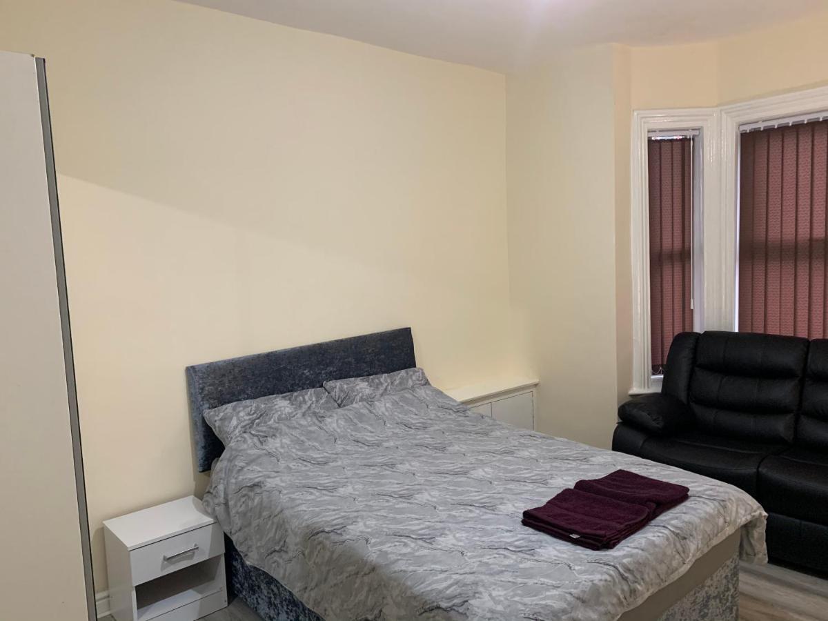 50 Mayford Road Ξενοδοχείο Μάντσεστερ Εξωτερικό φωτογραφία